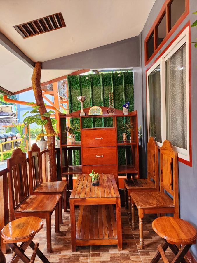 Uno Dus Tourist Inn Itaytay ภายนอก รูปภาพ